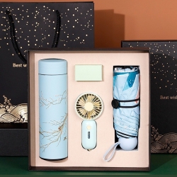 Set quà tặng gồm bình nước giữ nhiệt, dù cầm tay và quạt mini tích điện